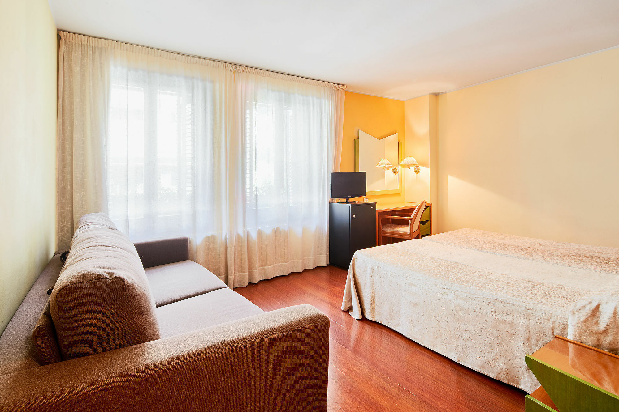 Hotel De L'isard Andorra la Vella
